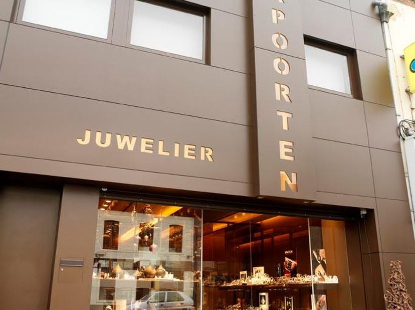 Hebt u er altijd al van gedroomd om een stijlvolle zaak uit te baten of uit te breiden? Wel, dan is dit ruim handelspand (165m²) uw ideale bestemming.